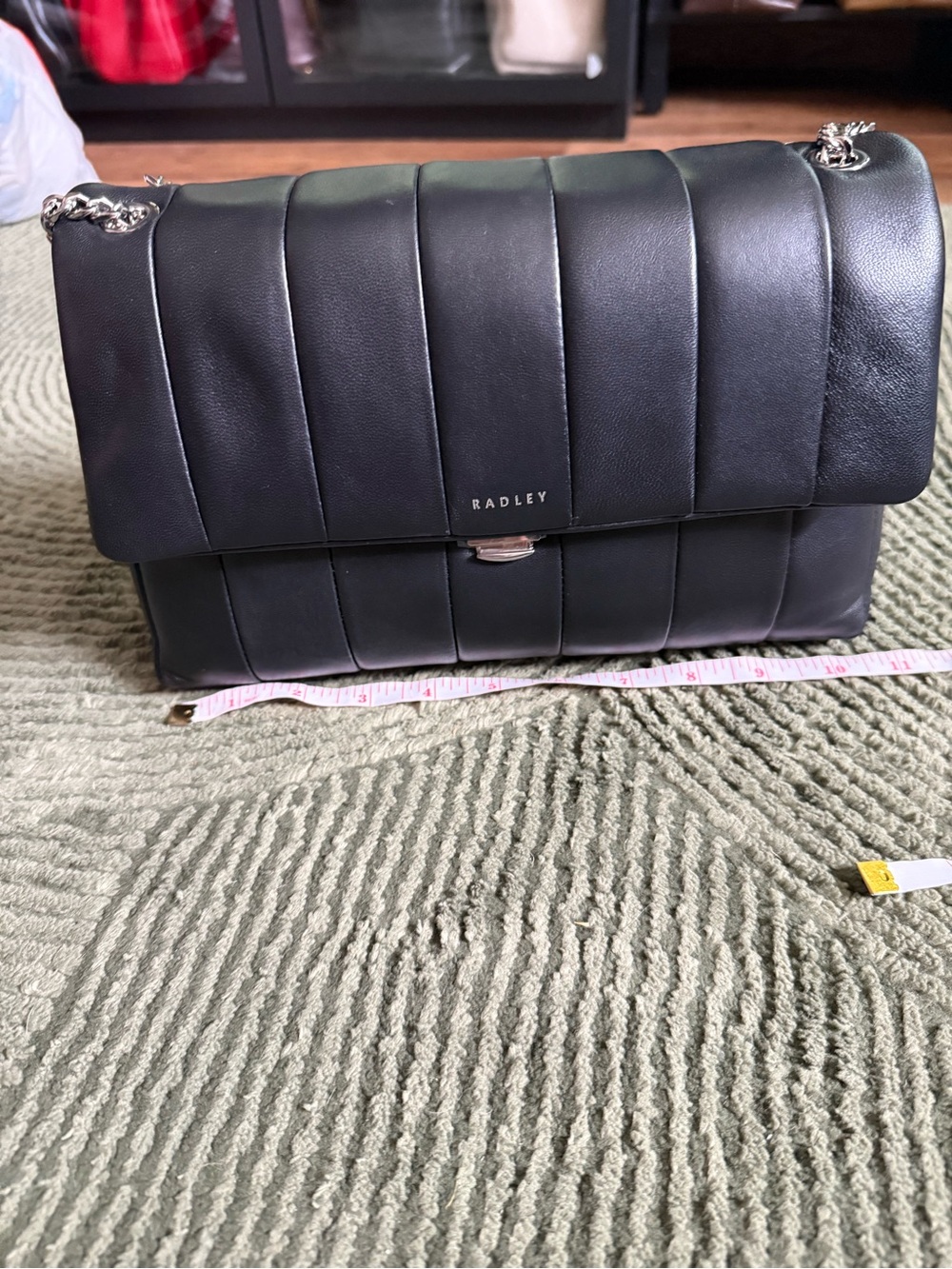 Quilted Chain Strap Shoulder Bag in Black w/ silver hardware